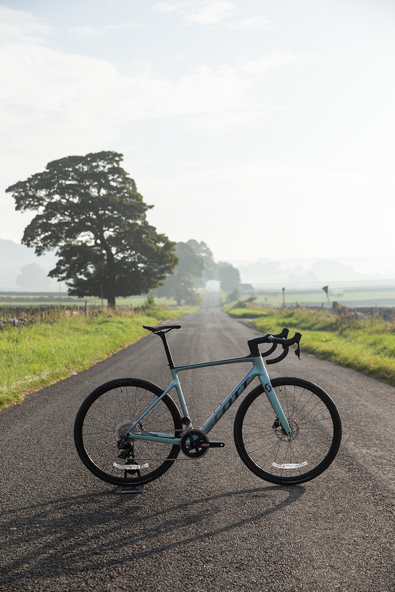 Scott Addict 10 Road Bike in Green-2