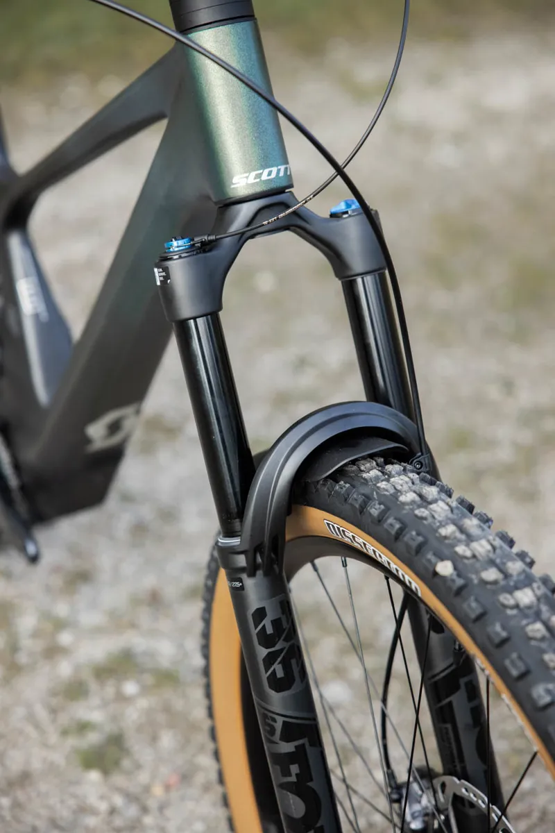 Scott Genius 910 Mountain Bike in Green-12