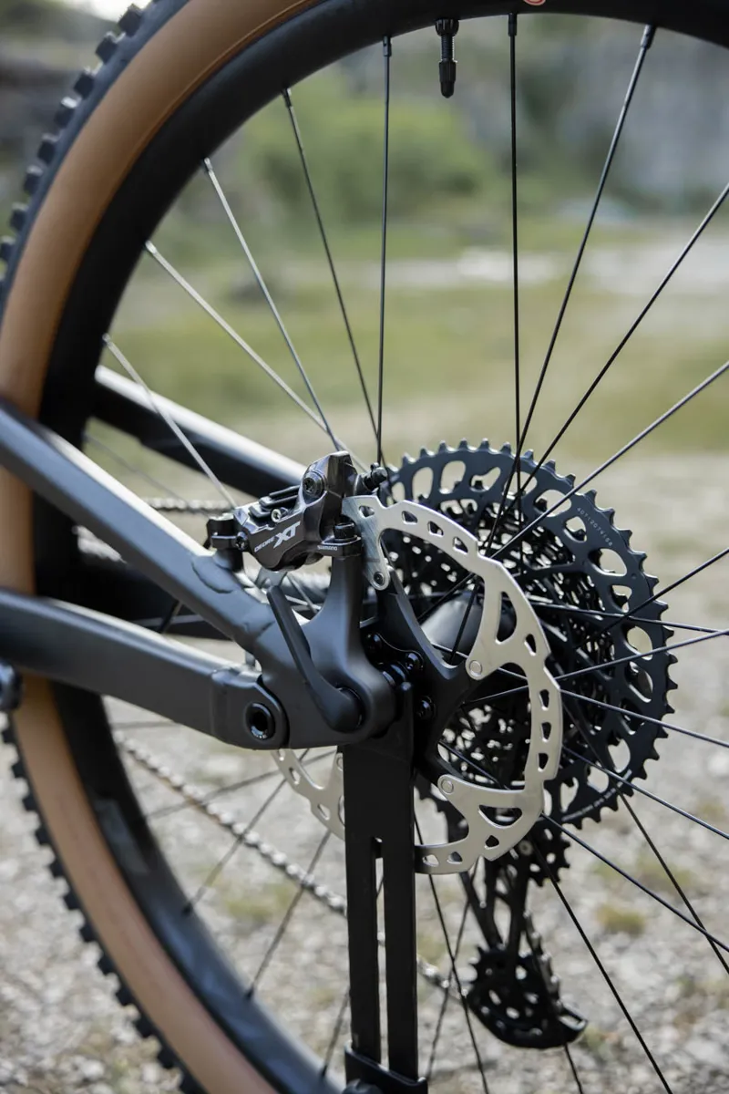 Scott Genius 910 Mountain Bike in Green-6