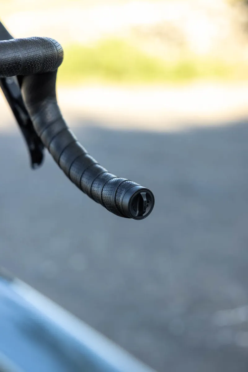 Scott Addict RC 30 Road Bike In Whale Grey-6