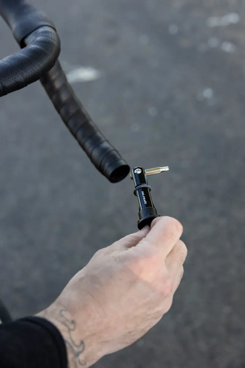 Scott Addict RC 30 Road Bike In Whale Grey-7