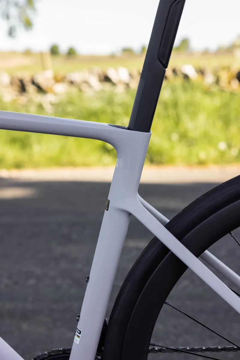 Scott Addict RC 20 Road Bike in Hushed Pink-9