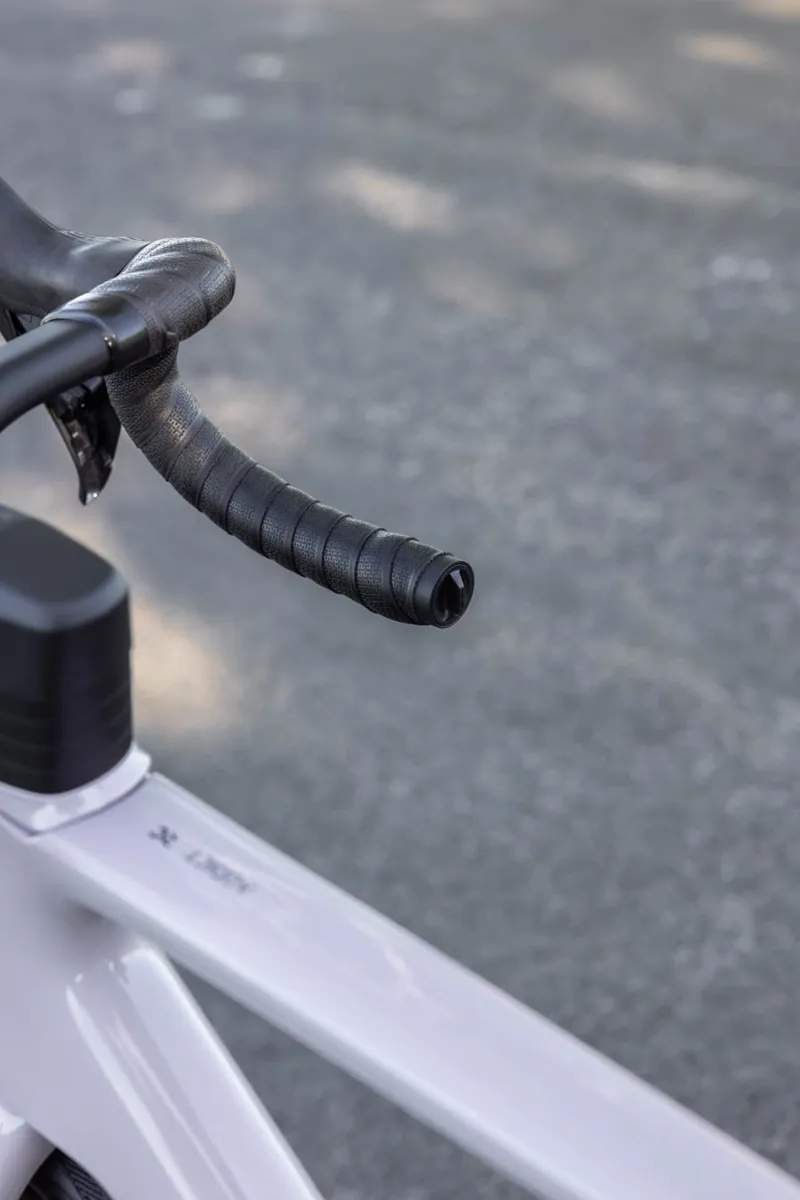 Scott Addict RC 20 Road Bike in Hushed Pink-8