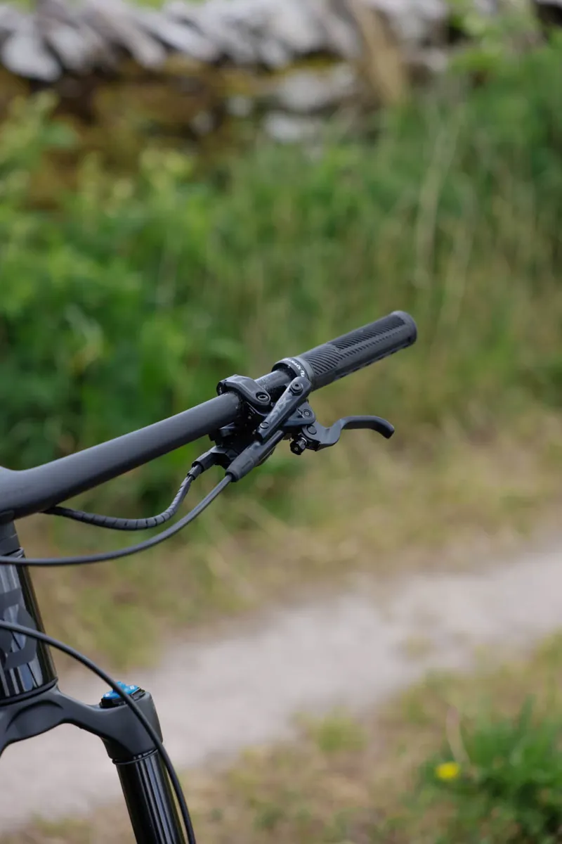 Scott Spark ST 910 TR Carbon Mountain Bike in Black-11