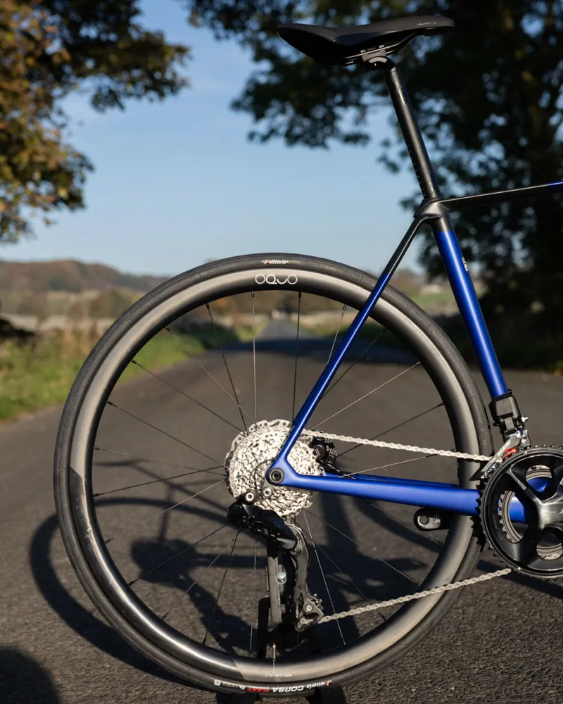 Orbea Orca M35i Shimano 105 Di2 2x12sp Zipp OQUO Carbon Wheelset Medium 53 and Large 55Blue-11