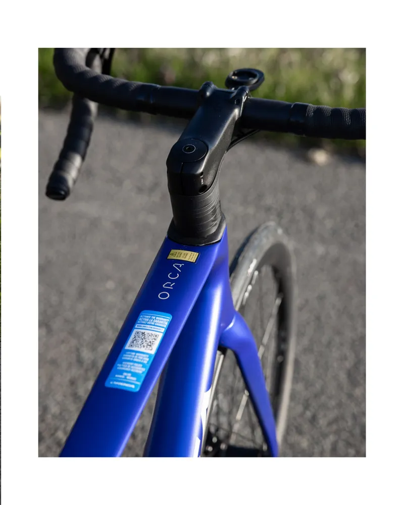 Orbea Orca M35i Shimano 105 Di2 2x12sp Zipp OQUO Carbon Wheelset Medium 53 and Large 55Blue-12