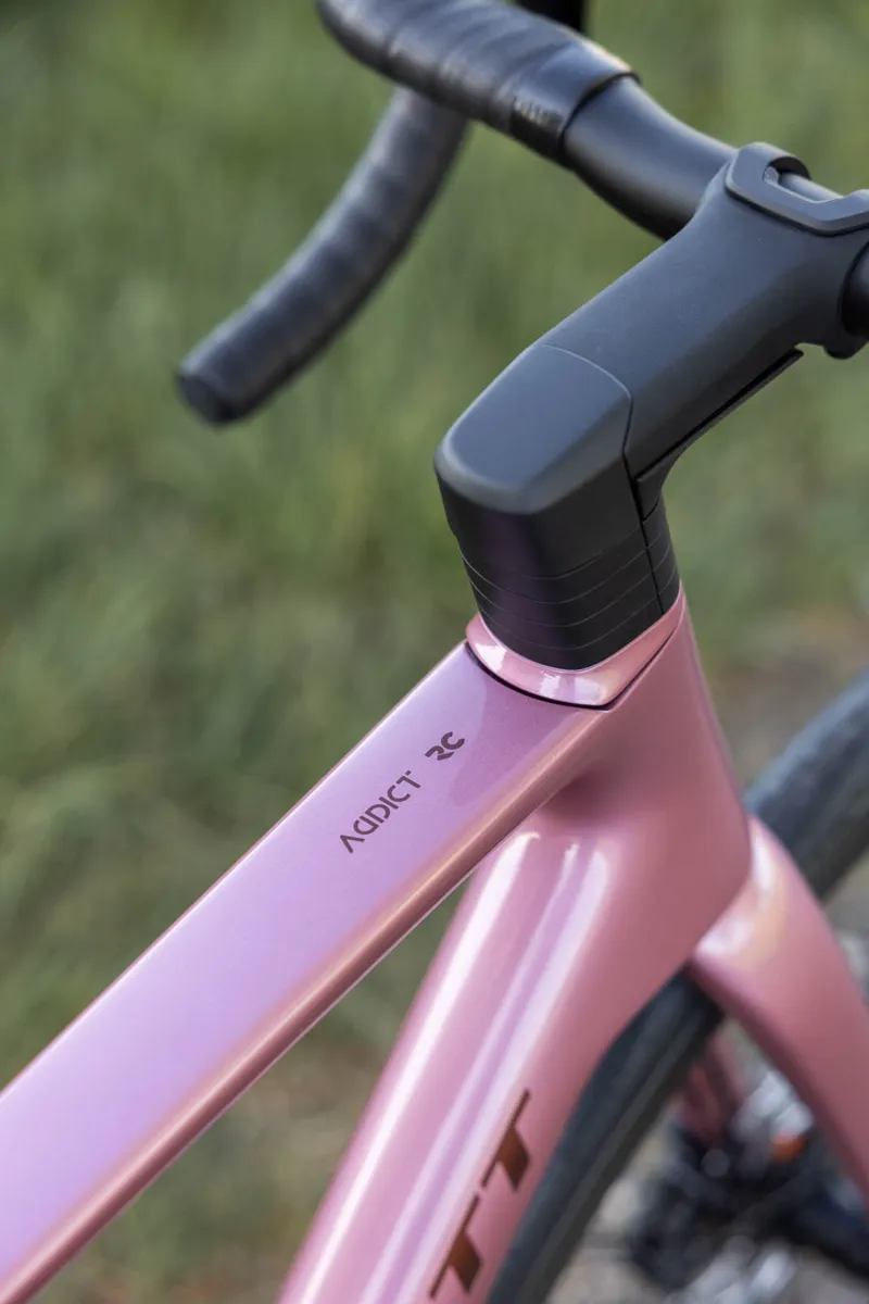 SCOTT Addict RC 30 Carbon Road Bike Shimano 105 Di2 - Medium 54cm Ash Pink-6