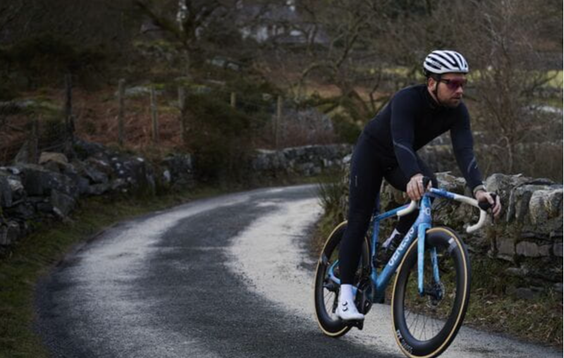 Madison DTE Men's Isoler Thermal Long Sleeve Jacket In Ultramarine Blue-8