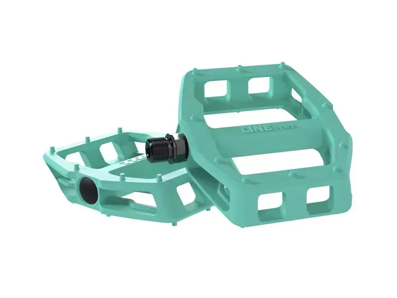Trek Line Comp Flat Pedal 9/16 in Miami Green